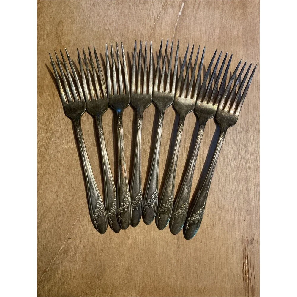 Queen Bess II Oneida Community Tudor Plate Flatware Lot Spoons Forks 32 Pcs